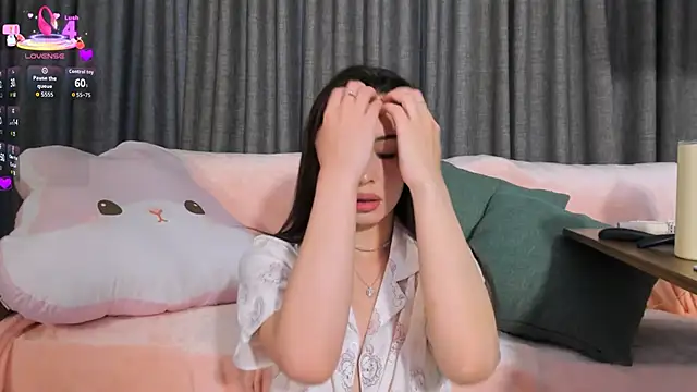 AliceCloudy online show from January 8, 2026, 7:03 am