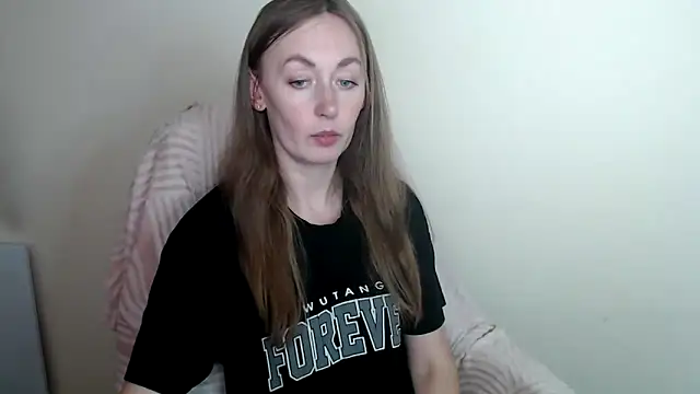 LiaSeass  online show from May 11, 2026, 12:06 pm