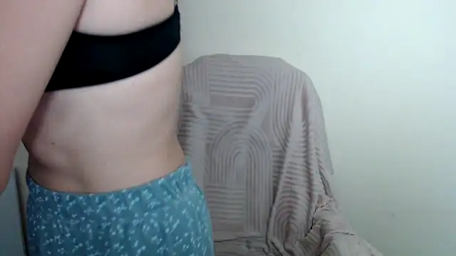 LiaSeass  online show from May 20, 2026, 12:24 pm