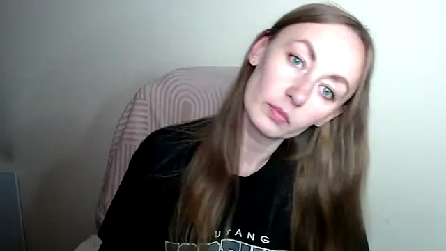 LiaSeass  online show from May 17, 2026, 12:27 pm
