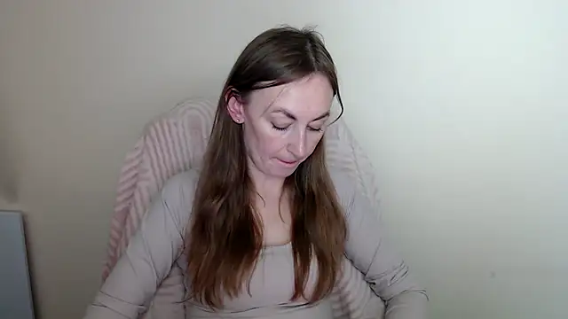 LiaSeass  online show from May 21, 2026, 12:46 pm
