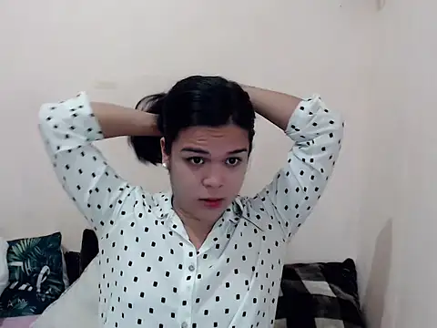 Snapshot of stripyapril chatting on December 18, 2025, 11:03 am stripyapril online show from December 18, 2025, 11:03 am