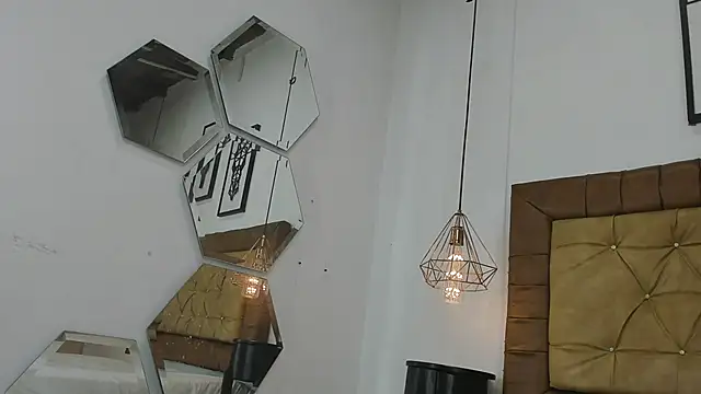 Scarlett 0594 online show from December 16, 2025, 1:37 pm