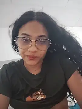 DAFNNEE HOT online show from June 12, 2026, 3:32 pm