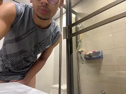 Snapshot of toritoga chatting on March 2, 2026, 5:42 pm toritoga online show from March 2, 2026, 5:42 pm