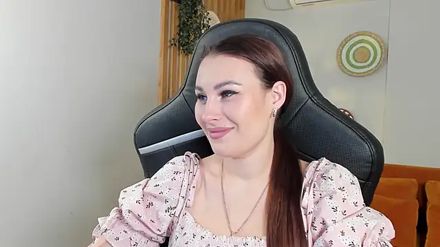 NoraFoxes online show from February 5, 2026, 5:25 am