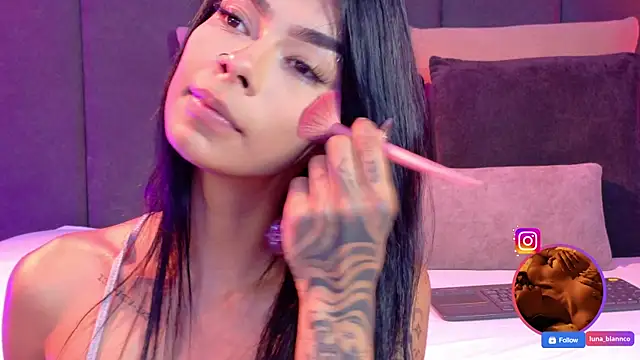 luna blannco online show from April 4, 2026, 3:07 pm