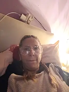 Snapshot of cari75 chatting on July 5, 2026, 4:30 am cari75 online show from July 5, 2026, 4:30 am