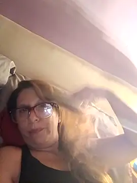 cari75 online show from February 3, 2026, 2:53 am