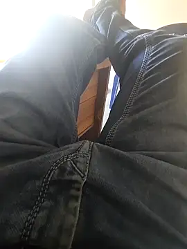 SHARIF12123 online show from February 18, 2026, 8:33 am