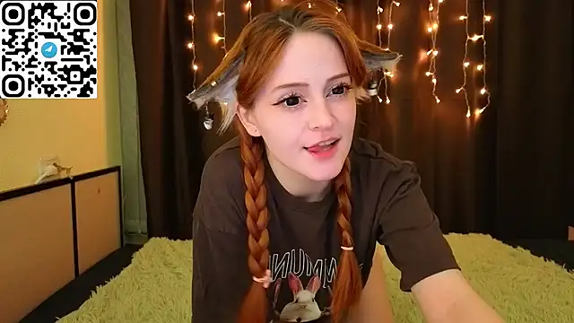 LittleFoxHole online show from January 15, 2026, 2:20 pm