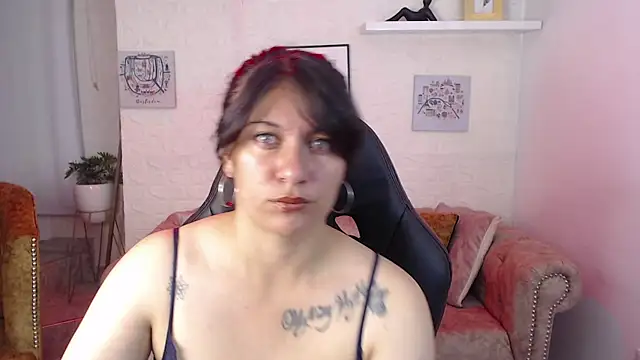 amanda rousee online show from May 23, 2026, 3:27 am
