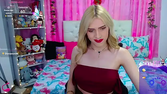 Snapshot of golden_girl01 chatting on January 26, 2025, 6:16 pm golden girl01 online show from January 26, 2025, 6:16 pm