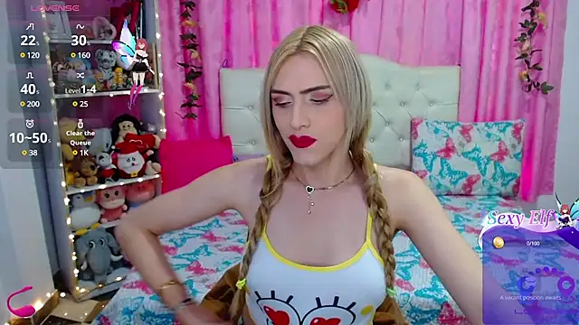Snapshot of golden_girl01 chatting on February 9, 2025, 9:06 pm golden girl01 online show from February 9, 2025, 9:06 pm