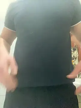 Snapshot of marcoboss chatting on January 18, 2026, 10:02 pm marcoboss online show from January 18, 2026, 10:02 pm