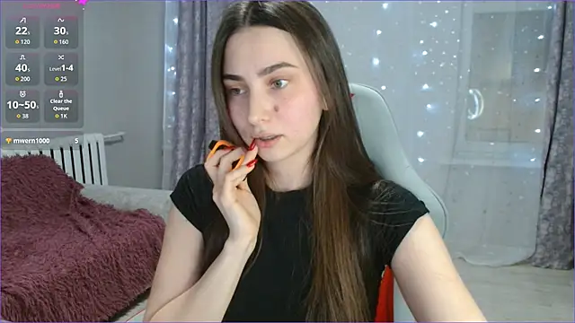 Snapshot of Lina_________ chatting on February 13, 2026, 8:20 pm Lina online show from February 13, 2026, 8:20 pm