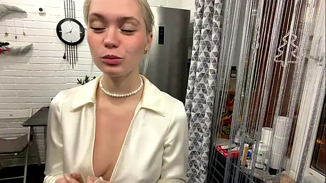 DenitaDonivan online show from January 12, 2026, 5:42 pm