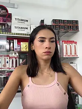 lunaluxury22 online show from March 23, 2026, 4:29 pm