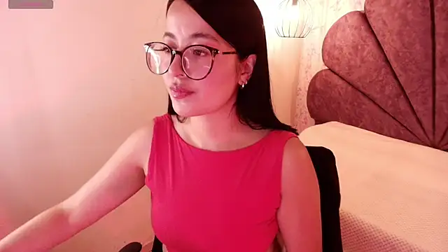 Lovely-martina online show from December 20, 2025, 7:06 pm