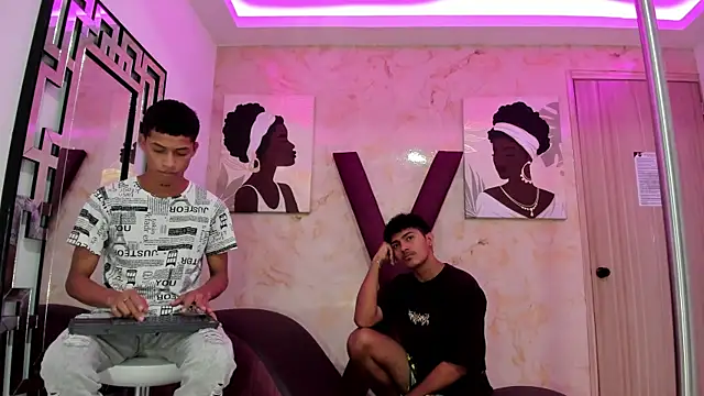 DIAMOND BLACKS online show from December 21, 2025, 7:21 am