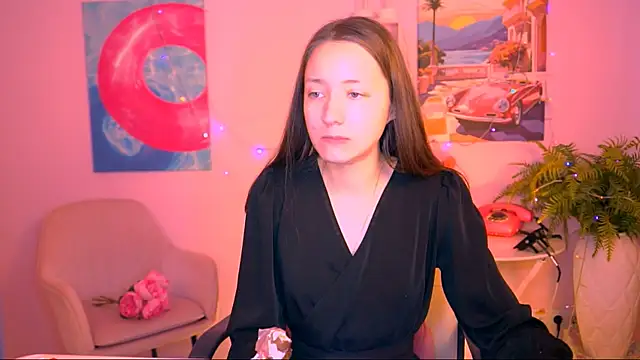 LuluPatterson online show from December 23, 2025, 8:13 am