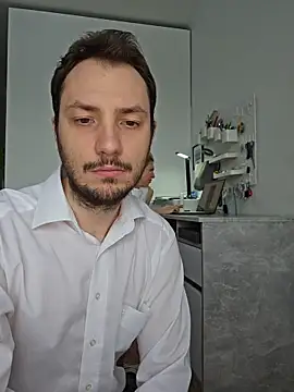 Lovebackground online show from February 22, 2026, 9:44 am