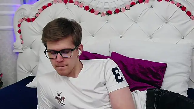 NickJohnas online show from April 12, 2026, 6:44 pm