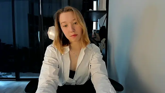 Snapshot of Agatha_Mayson chatting on February 6, 2026, 6:09 am Agatha Mayson online show from February 6, 2026, 6:09 am