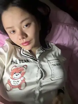 Snapshot of leo-kitty chatting on December 20, 2025, 1:47 pm leo-kitty online show from December 20, 2025, 1:47 pm