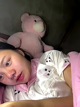 Snapshot of leo-kitty chatting on December 17, 2025, 5:12 am leo-kitty online show from December 17, 2025, 5:12 am