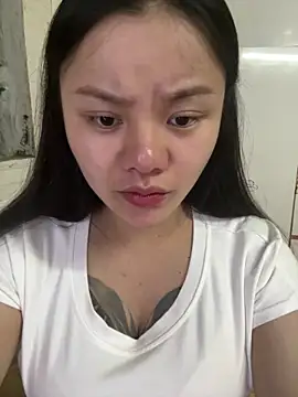 leo-kitty online show from April 14, 2026, 2:55 pm