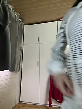 Snapshot of leo-kitty chatting on February 15, 2026, 6:25 am leo-kitty online show from February 15, 2026, 6:25 am