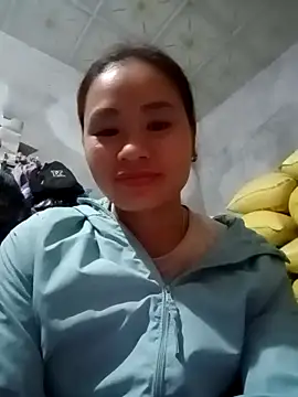 honey-kis online show from December 20, 2025, 5:32 am