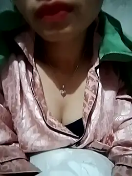 honey-kis online show from January 5, 2026, 8:23 pm