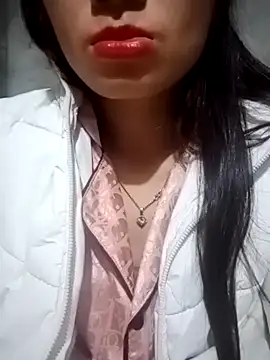 honey-kis online show from January 8, 2026, 7:42 pm