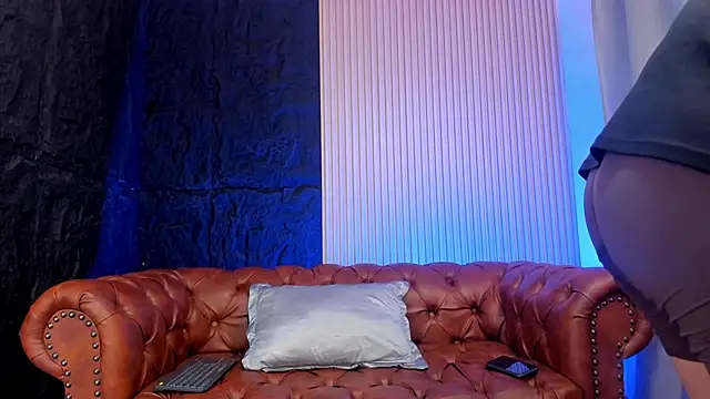 Snapshot of KyleNorth_ chatting on February 1, 2026, 12:20 am KyleNorth online show from February 1, 2026, 12:20 am