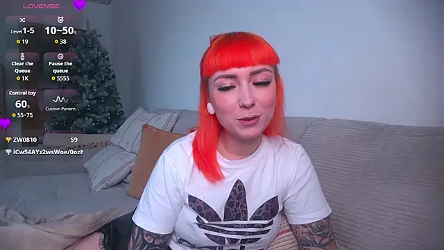 ScarletVixenLive online show from January 9, 2026, 2:13 pm