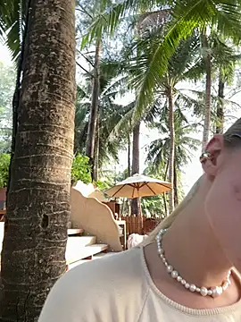 SunnyShiney online show from February 20, 2026, 10:06 am