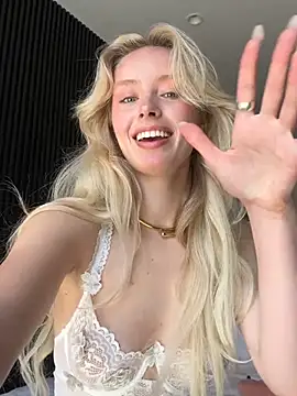 SunnyShiney online show from February 10, 2026, 6:34 am