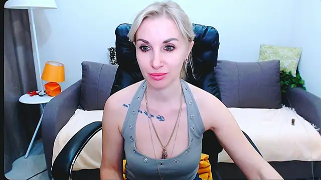Snapshot of Hanna--Sweet chatting on May 2, 2026, 2:33 pm Hanna--Sweet online show from May 2, 2026, 2:33 pm