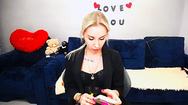 Hanna--Sweet online show from April 5, 2026, 10:44 am