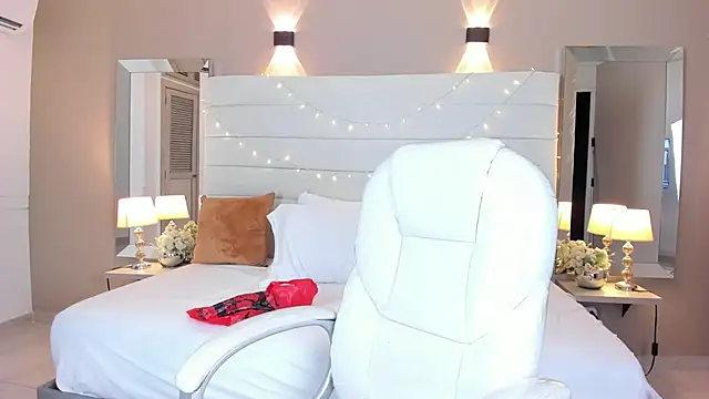 maturexxx  online show from November 15, 2025, 7:51 pm