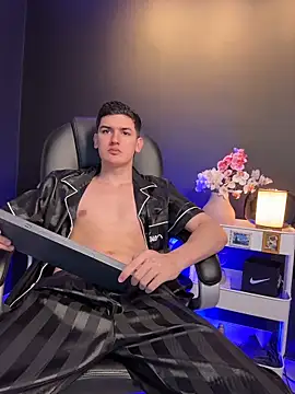 Snapshot of Valentino_ceratti chatting on February 16, 2026, 3:49 am Valentino ceratti online show from February 16, 2026, 3:49 am