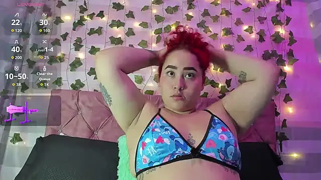 Ayla-marttinez online show from May 19, 2026, 12:37 am