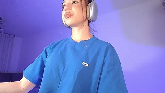 alina lee online show from May 28, 2026, 12:51 am