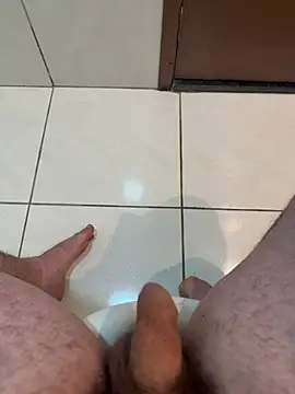 Snapshot of EngenheiroNovinho chatting on January 15, 2026, 8:34 pm EngenheiroNovinho online show from January 15, 2026, 8:34 pm