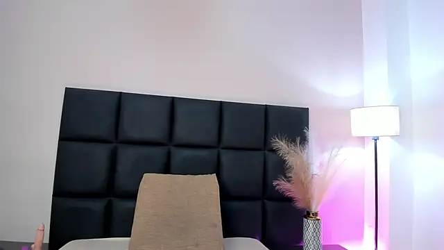 XenaRevelo online show from February 13, 2026, 12:43 am