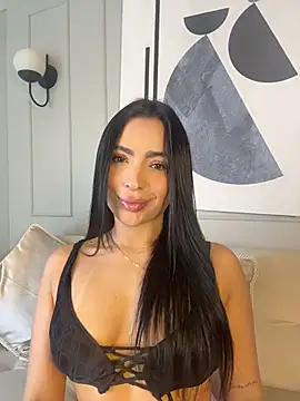 ValeriaTorress  online show from February 21, 2026, 6:32 pm