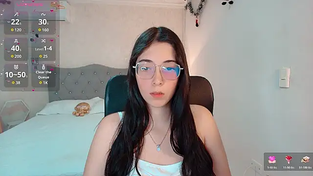 Snapshot of emmalove_doll chatting on February 12, 2026, 11:10 am emmalove doll online show from February 12, 2026, 11:10 am