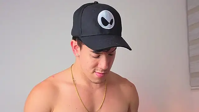 Snapshot of maxxcooper1 chatting on January 13, 2026, 2:59 am maxxcooper1 online show from January 13, 2026, 2:59 am